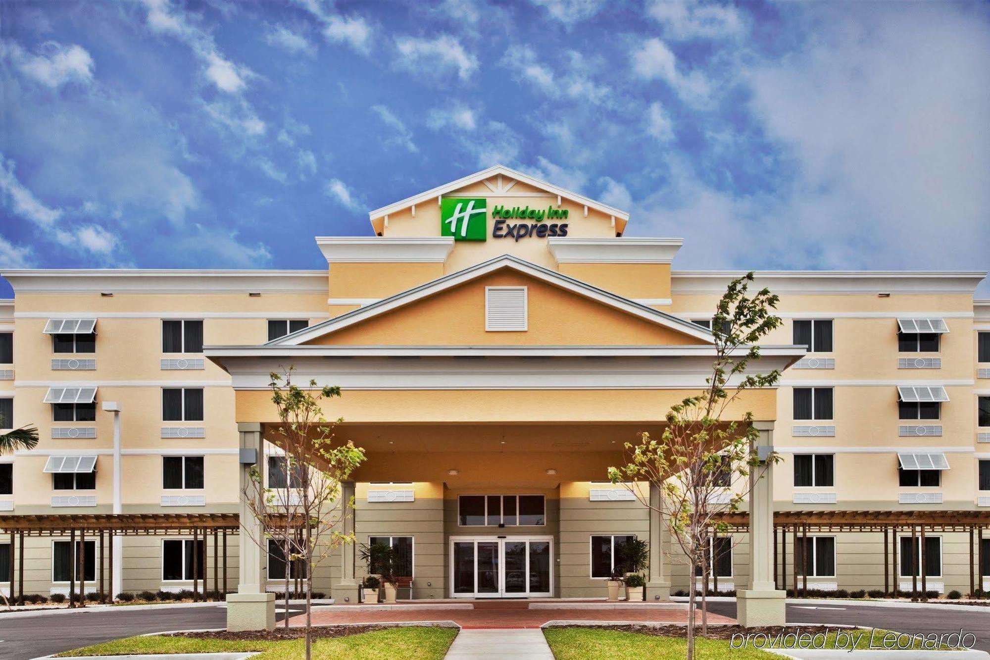 Holiday Inn Express Hotel & Suites Palm Bay By Ihg Ngoại thất bức ảnh
